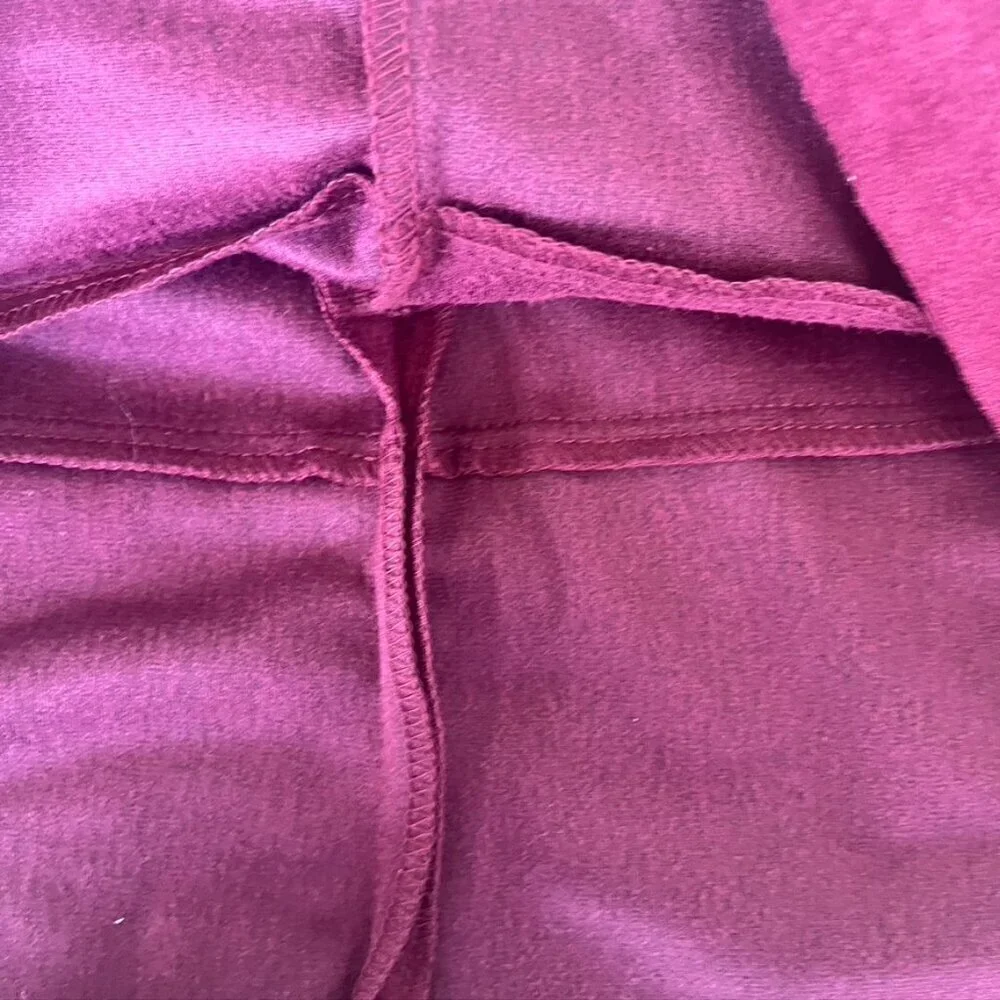 Lulu’s Suede Mini Skirt Maroon NWT Size small